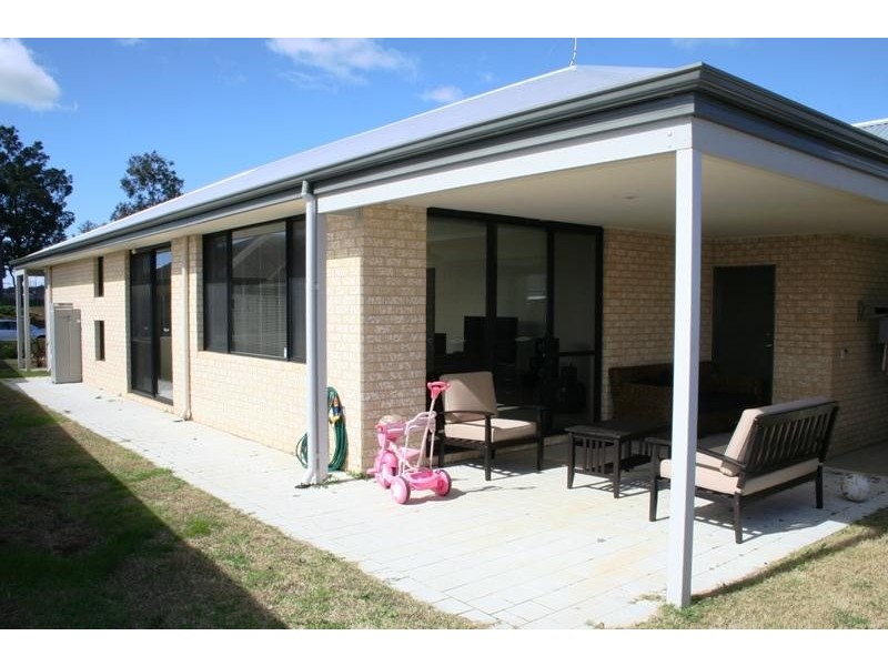 321 Lambeth Circle, Wellard WA 6170