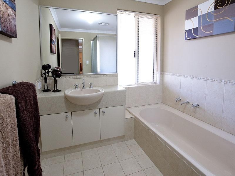 11 Bilya Avenue, Mardella WA 6125