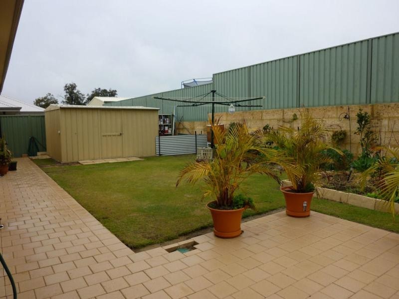 10 Eton Court, Parmelia WA 6167