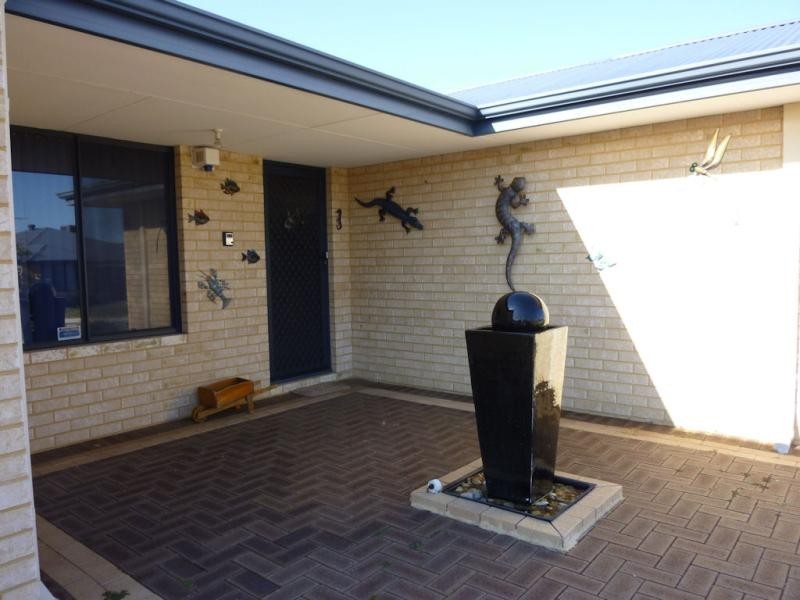 16 Drummore Way, Bertram WA 6167