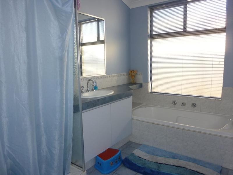 16 Drummore Way, Bertram WA 6167