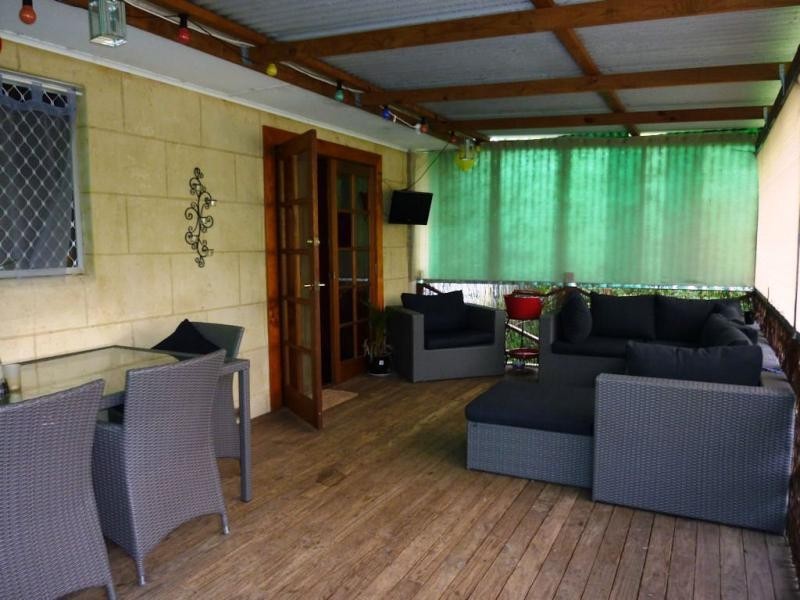 1 Nye Way, Orelia WA 6167