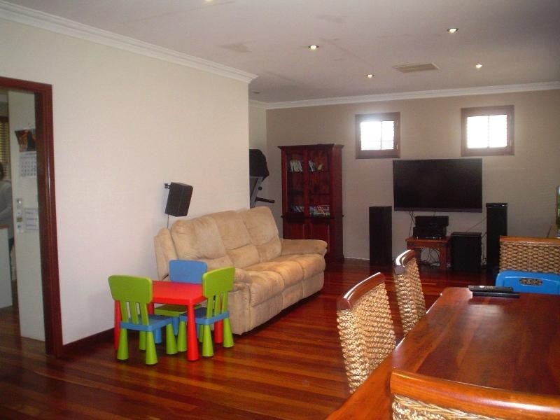 27 Cockman, Orelia WA 6167