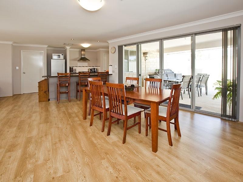 5 Doniford Way, Leda WA 6170