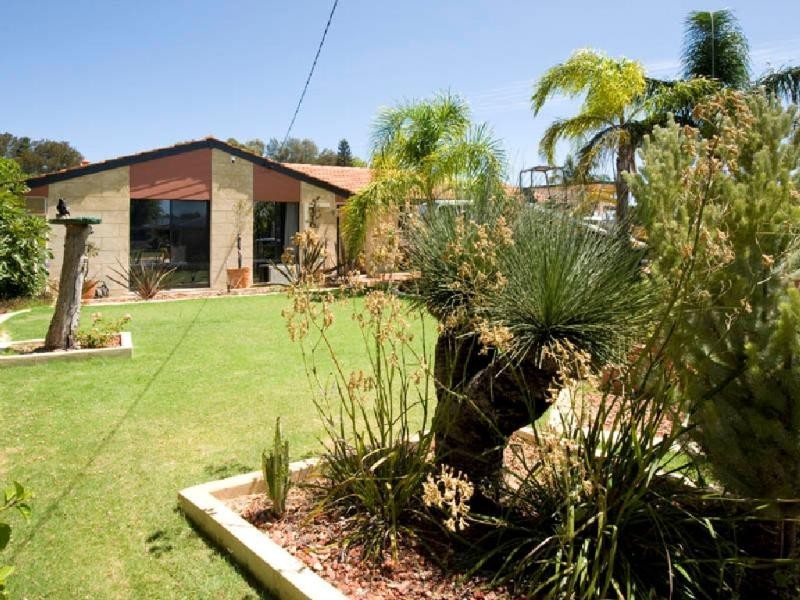 30 Haselmere Circus, Rockingham WA 6168