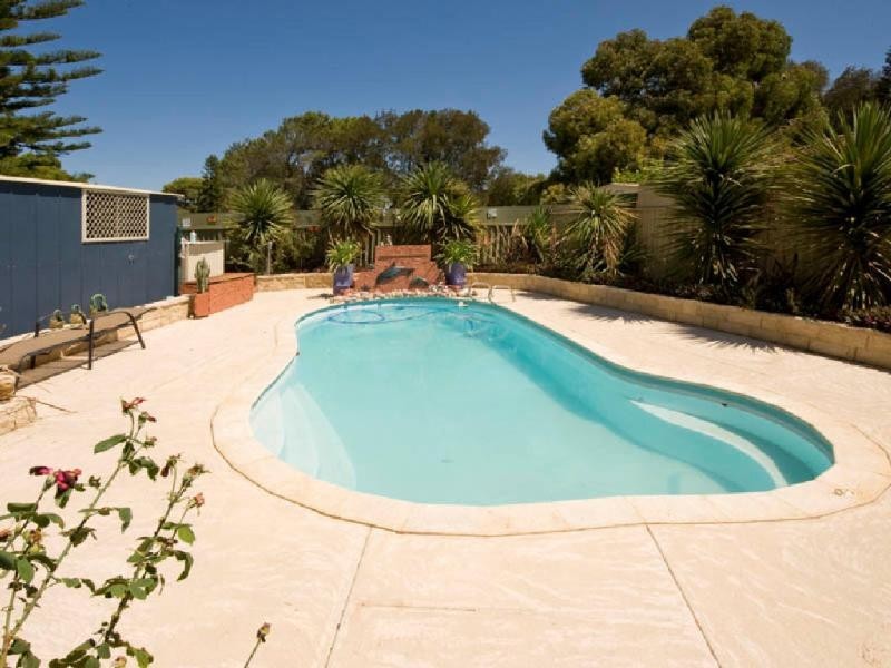 30 Haselmere Circus, Rockingham WA 6168