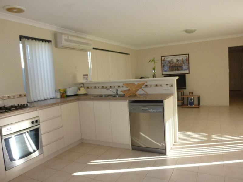 6 Oatlands Vista, Wellard WA 6170