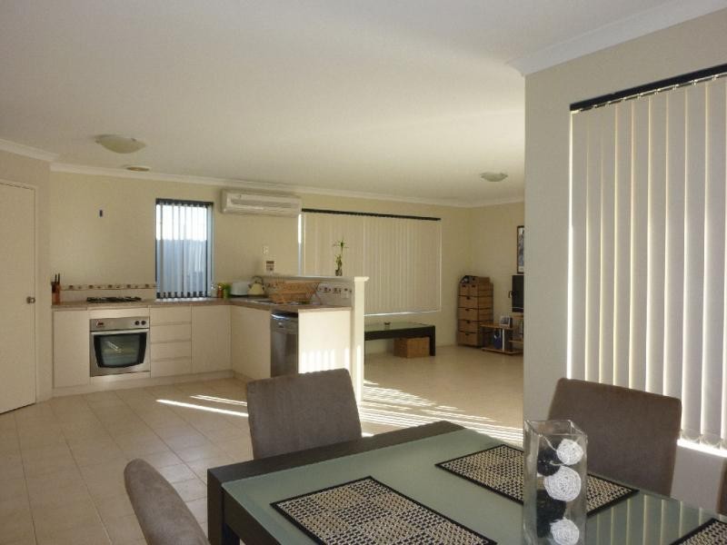 6 Oatlands Vista, Wellard WA 6170