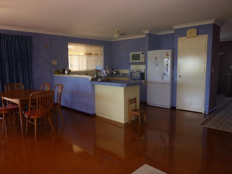 10 Liddington  Rise, Leda WA 6170