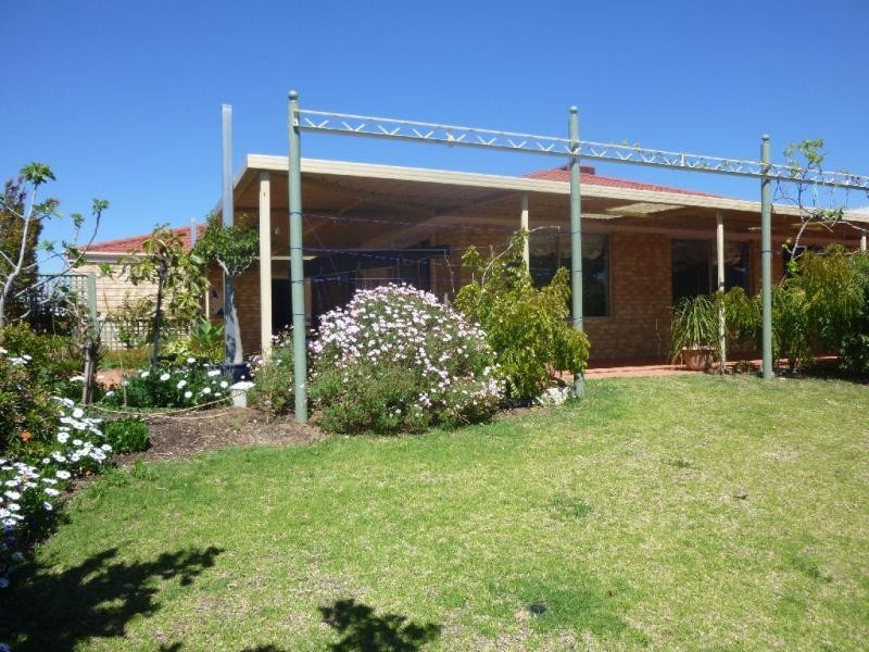 10 Liddington  Rise, Leda WA 6170