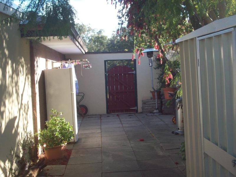 33 Pedder Way, Parmelia WA 6167