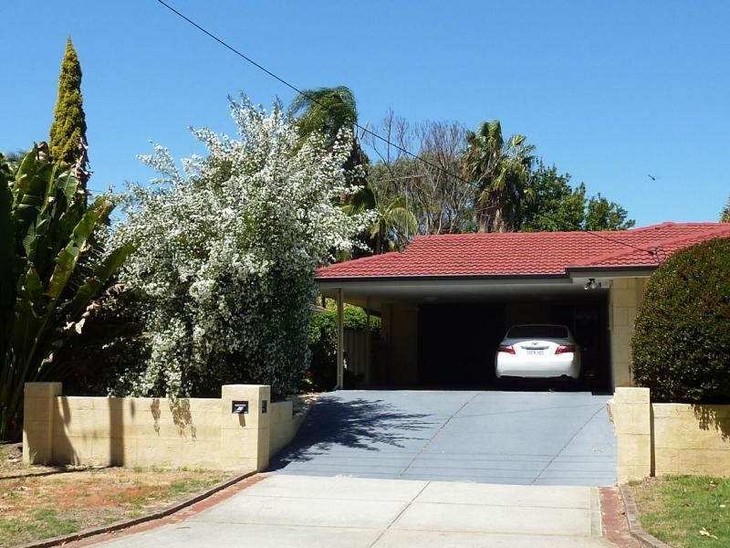 28 Vesta Crescent, Shelley WA 6148