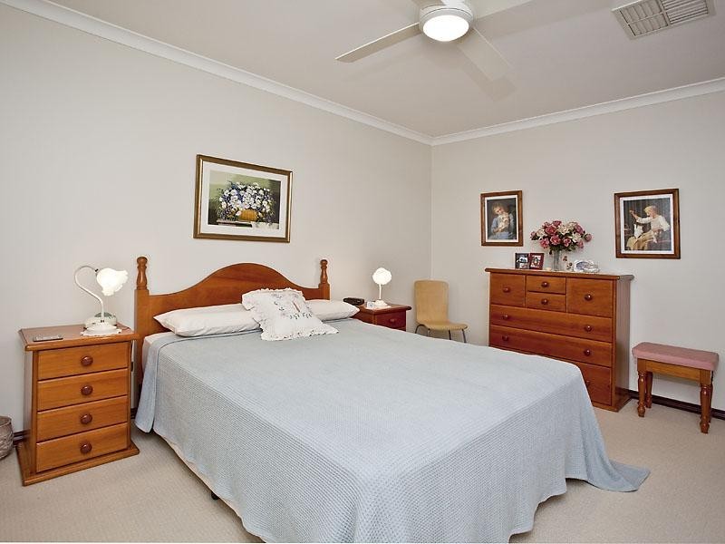 11 Weaver Lane, Wellard WA 6170