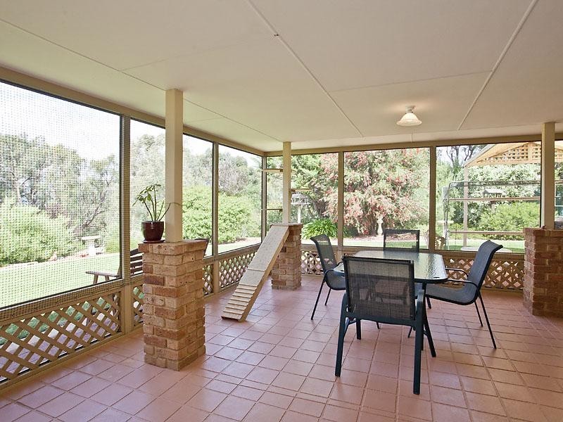 11 Weaver Lane, Wellard WA 6170