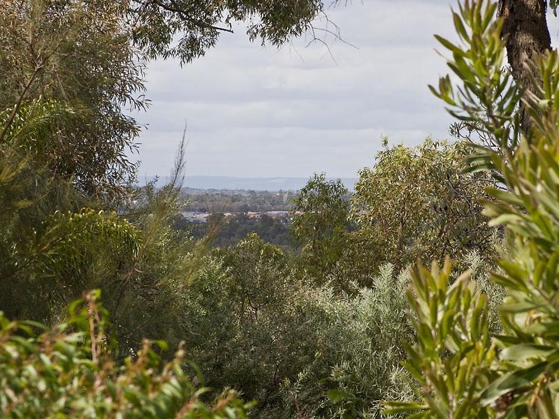 11 Weaver Lane, Wellard WA 6170