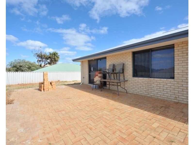 50 Crystaluna Drive, Golden Bay WA 6174
