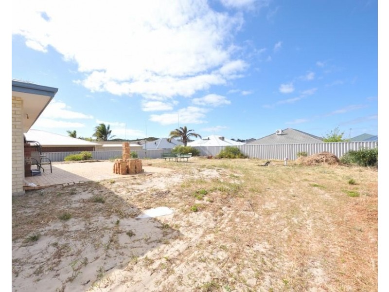 50 Crystaluna Drive, Golden Bay WA 6174