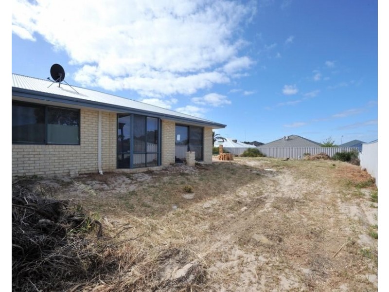 50 Crystaluna Drive, Golden Bay WA 6174