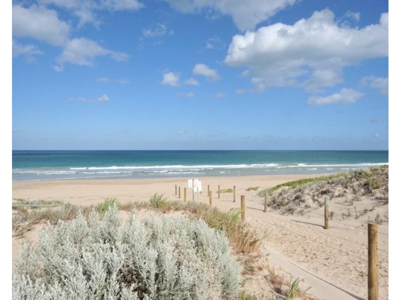 50 Crystaluna Drive, Golden Bay WA 6174