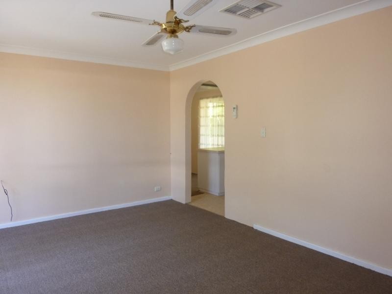 4 Preston Road, Parmelia WA 6167