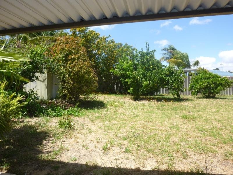 4 Preston Road, Parmelia WA 6167