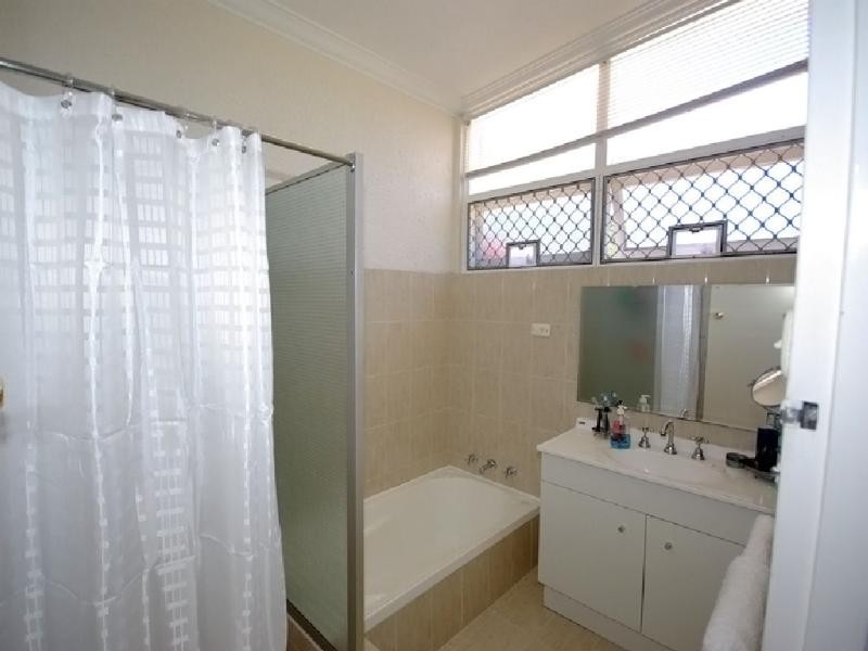 20 Harrison Way, Calista WA 6167