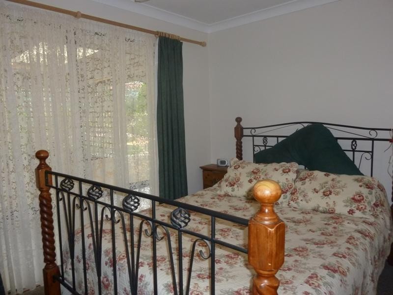 11 Kelly Close, Parmelia WA 6167