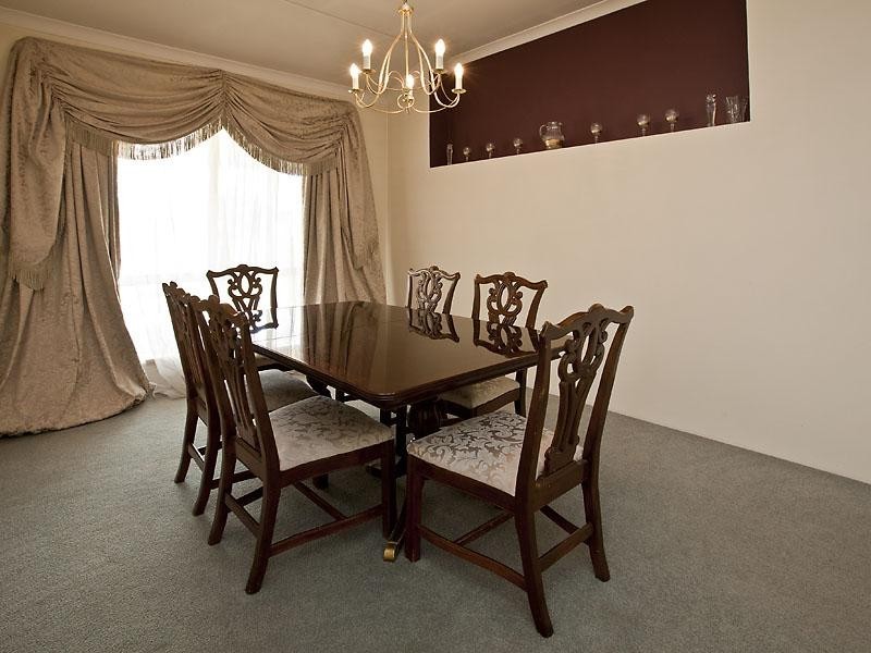 4 Saddler Close, Wellard WA 6170