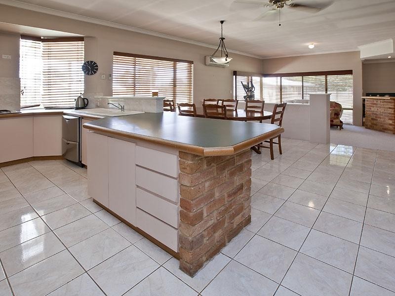 4 Saddler Close, Wellard WA 6170
