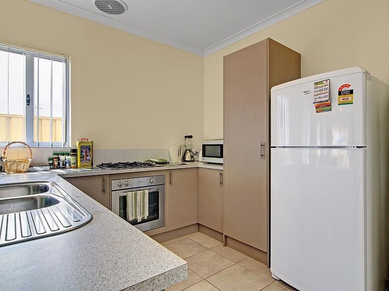 128 LYON ROAD, Aubin Grove WA 6164