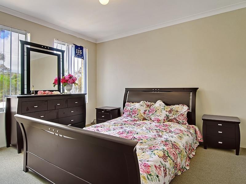 128 LYON ROAD, Aubin Grove WA 6164