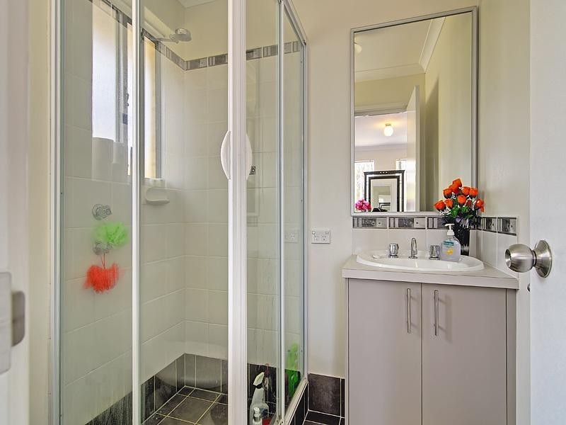 128 LYON ROAD, Aubin Grove WA 6164