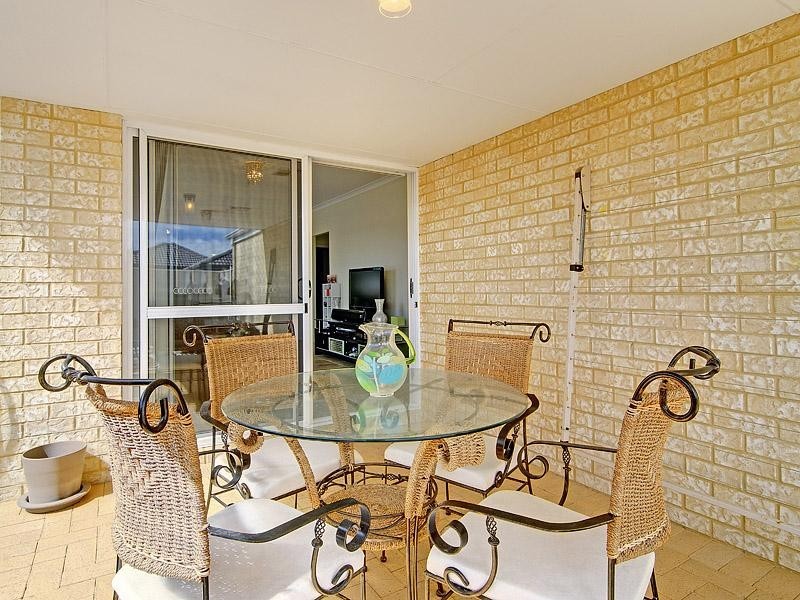 128 LYON ROAD, Aubin Grove WA 6164
