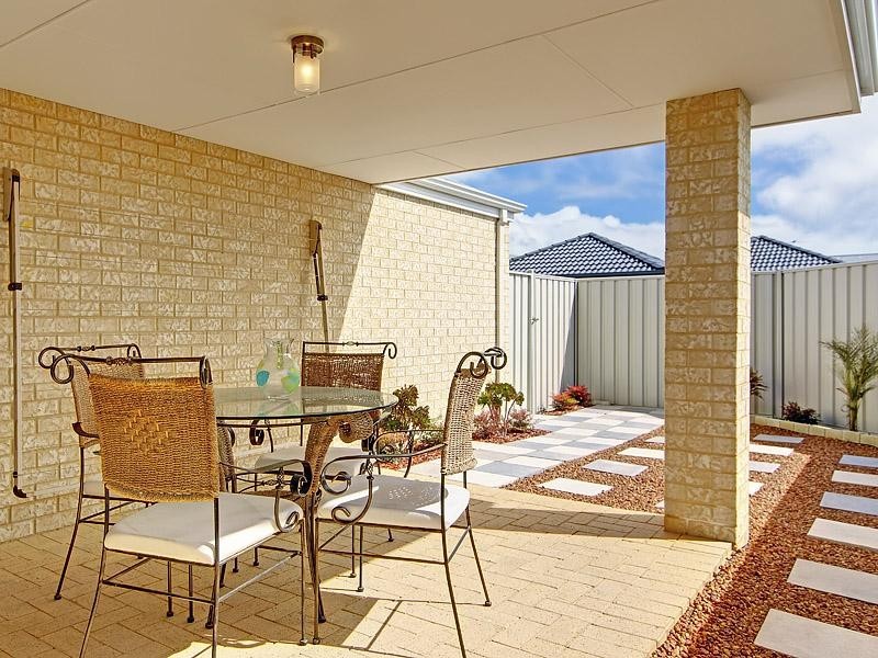 128 LYON ROAD, Aubin Grove WA 6164
