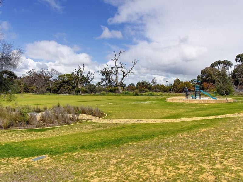 128 LYON ROAD, Aubin Grove WA 6164