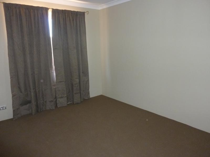4 Cookham Green, Wellard WA 6170