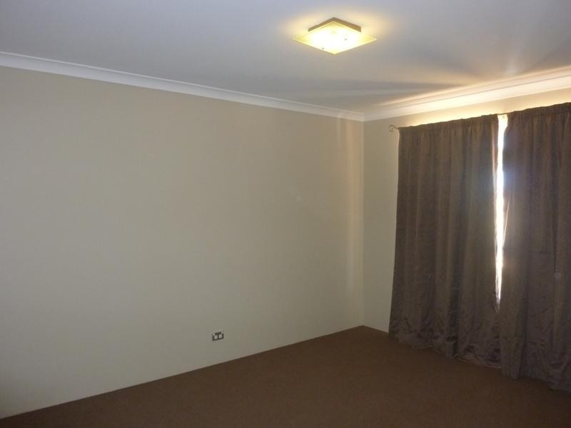 4 Cookham Green, Wellard WA 6170