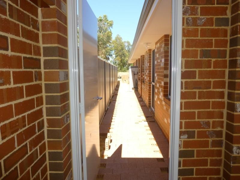 4 Cookham Green, Wellard WA 6170