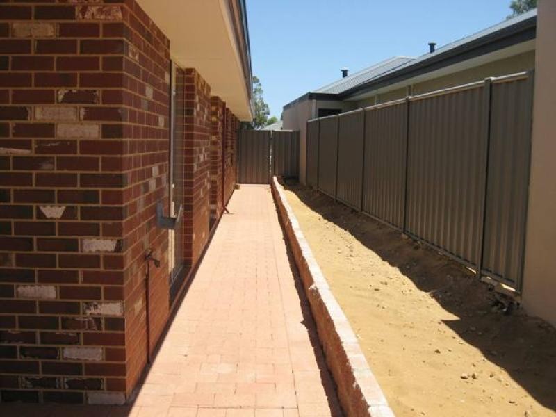 4 Cookham Green, Wellard WA 6170