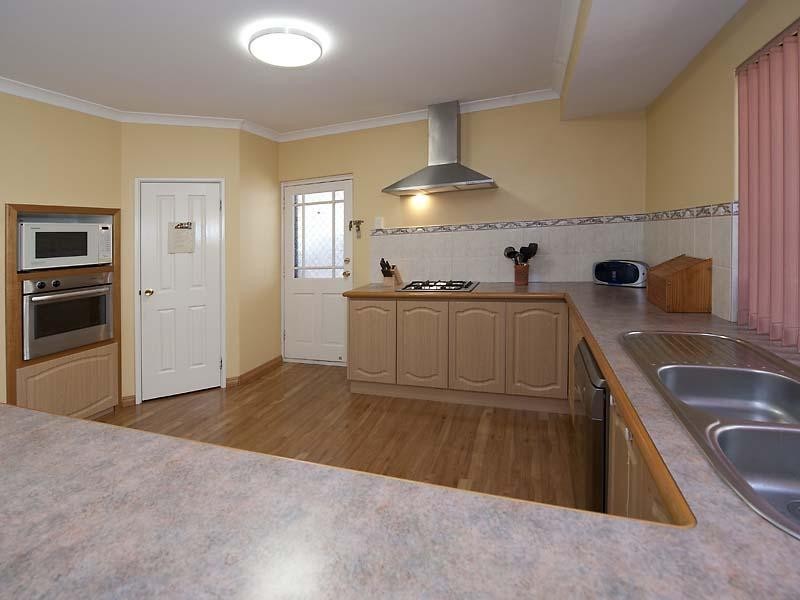17 Imandra Circuit, Success WA 6164