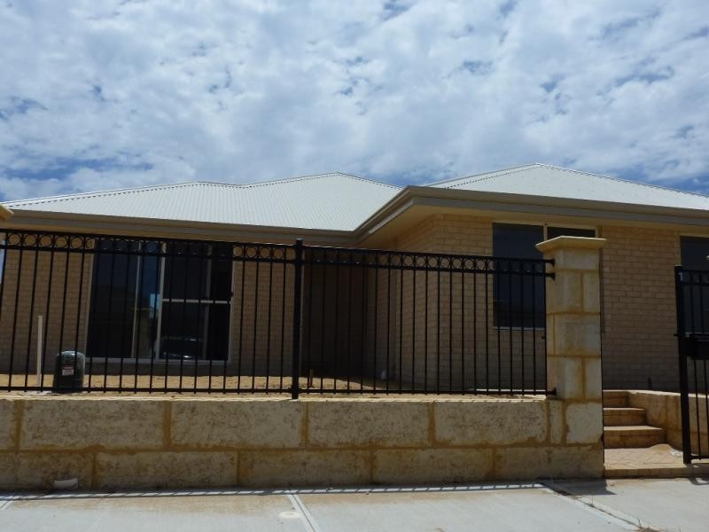 1 Antrim Way, Bertram WA 6167