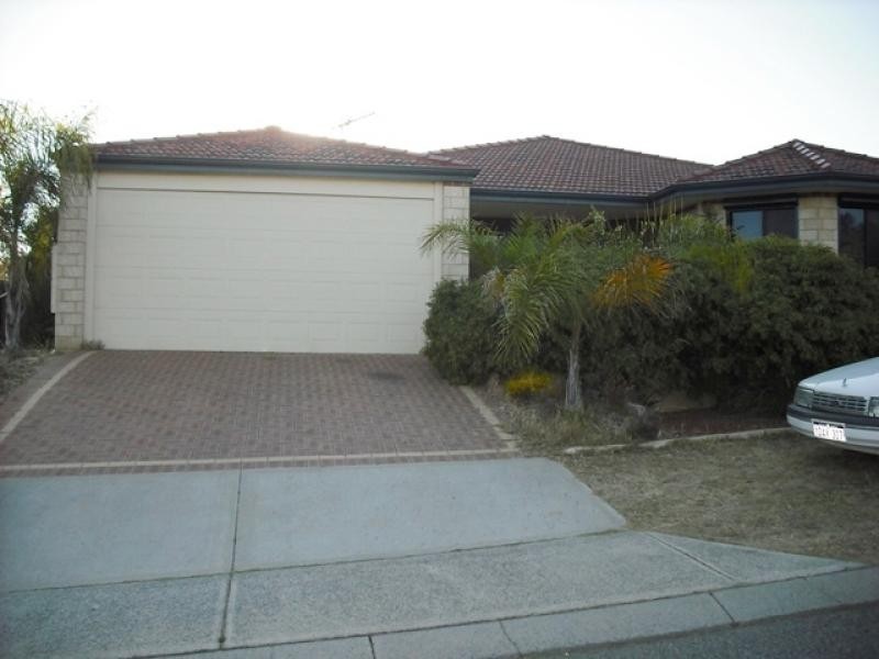 19 Northecut Rise, Parmelia WA 6167