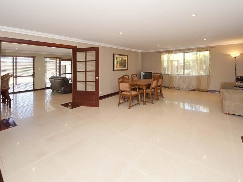 29 Freckleton Court, Wandi WA 6167