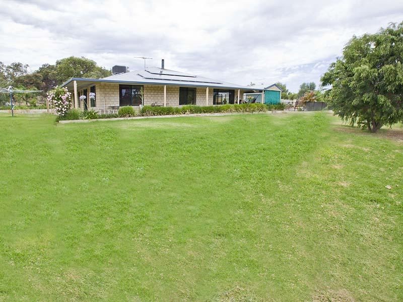 31 Shoulder Close, Wellard WA 6170