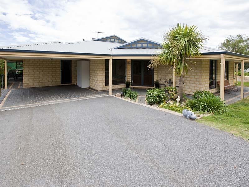 31 Shoulder Close, Wellard WA 6170