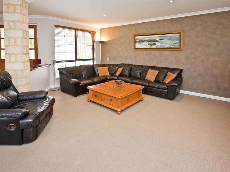 31 Shoulder Close, Wellard WA 6170