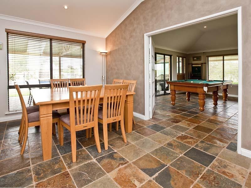 31 Shoulder Close, Wellard WA 6170