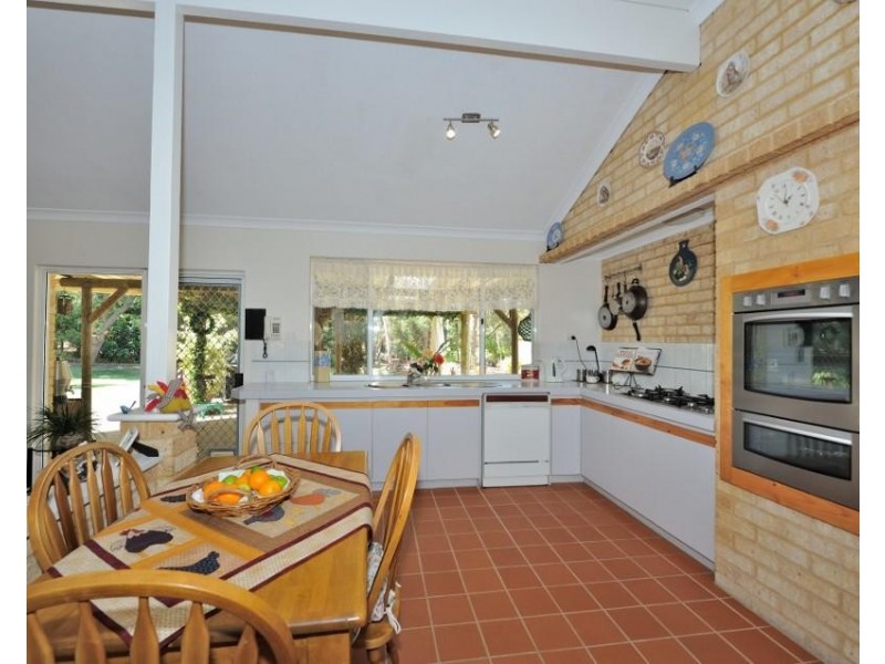 12 Carpenter Retreat, Wellard WA 6170