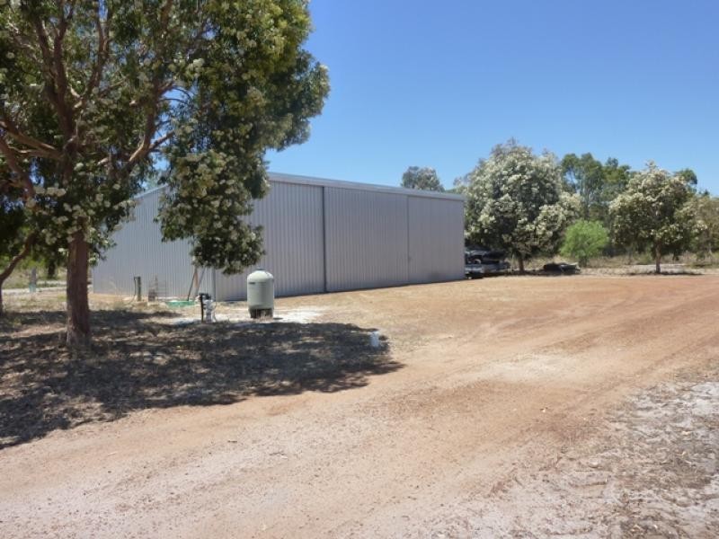 136 Woolcoot Road, Wellard WA 6170