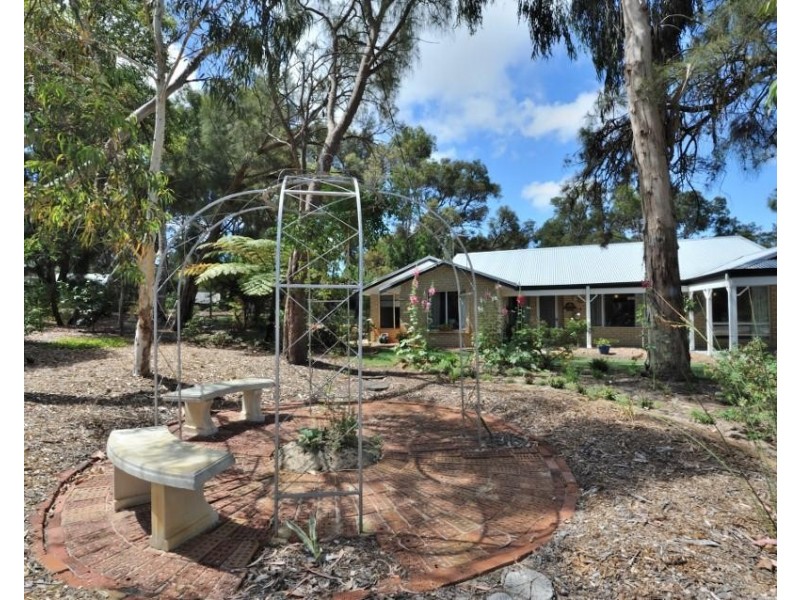 12 Carpenter Retreat, Wellard WA 6170